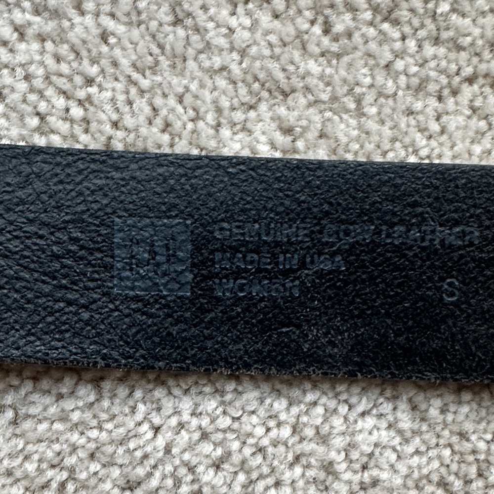 GAP Black Leather Belt with Silver Buckle - Picture 3 of 3